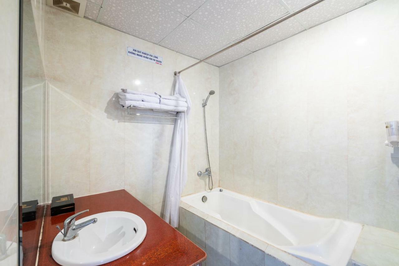 Oyo 375 Hoa Binh Hotel Da Nang Exterior photo